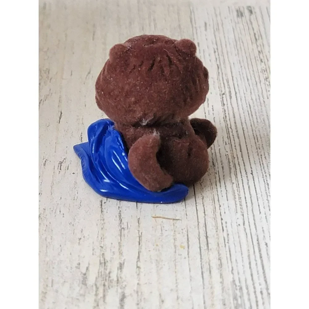 MEG 2005 mini brown puppy flocked‎ toy figure